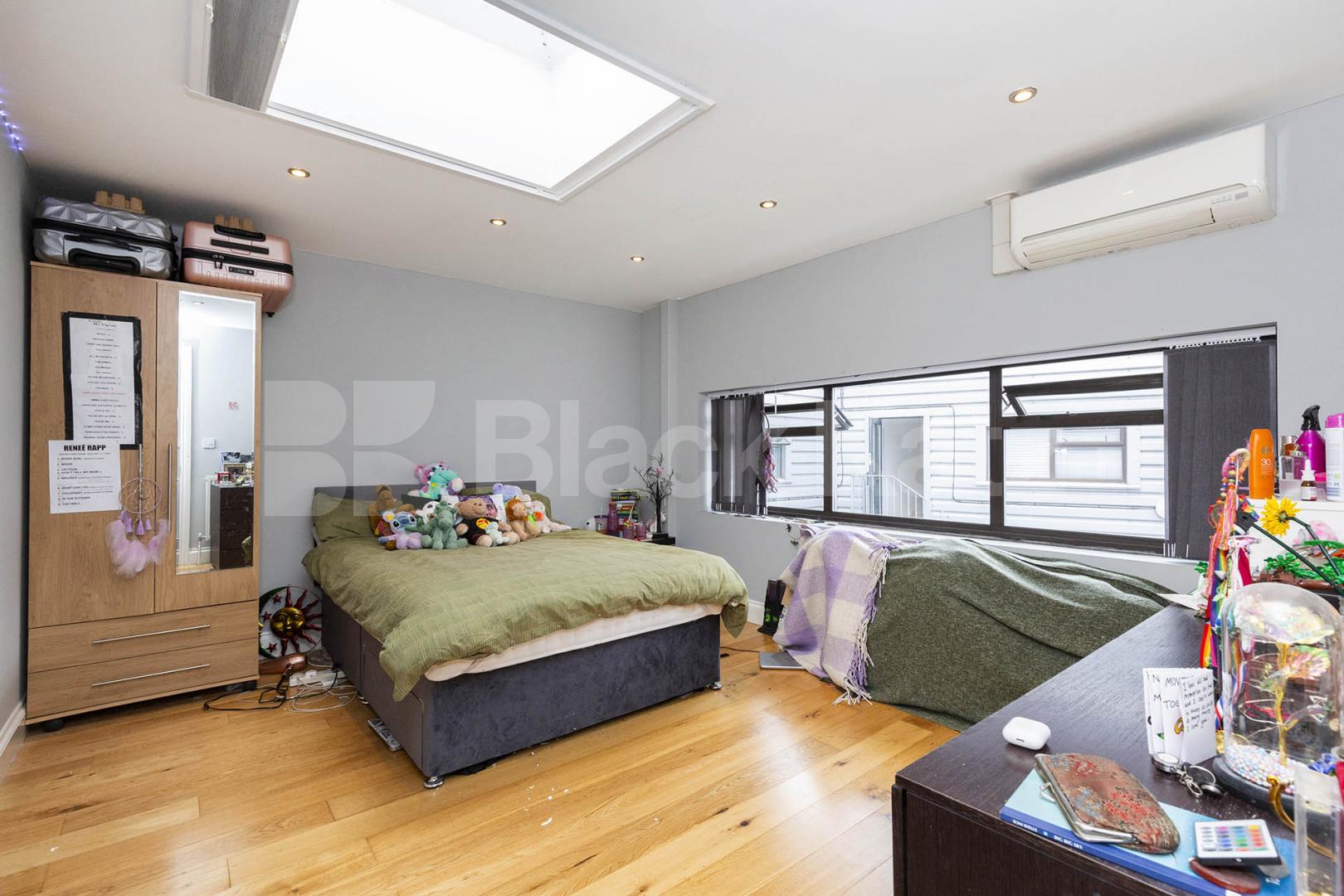 spacious 3 bedroom property with bills included except for council tax Camden Road , Holloway